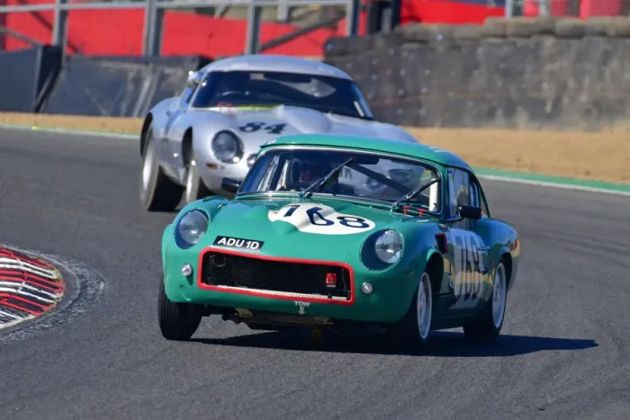 Framed Print : CJ10 3910 Ian Calderwood, Lewis Calderwood, Triumph GT6 Mk1 Framed Print : CJ10 3910 Ian Calderwood, Lewis Calderwood, Triumph GT6 Mk1