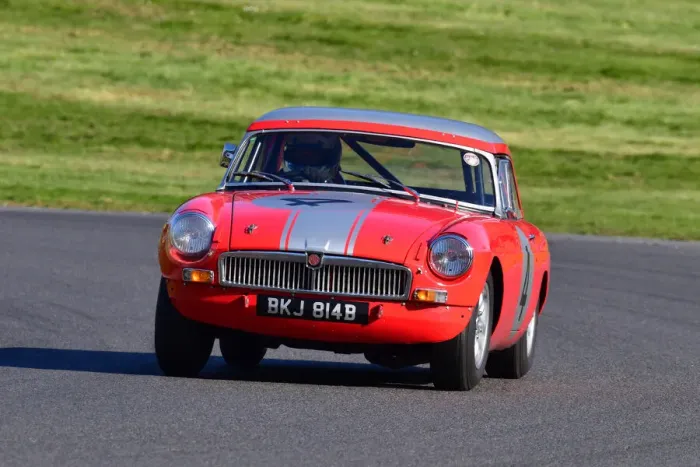 Framed Print : CJ10 4149 Stephen Winter, MG B Roadster Framed Print : CJ10 4149 Stephen Winter, MG B Roadster