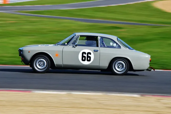 Framed Print : CJ10 4710 Barry Brain, Alfa Romeo 1750 GTV Framed Print : CJ10 4710 Barry Brain, Alfa Romeo 1750 GTV