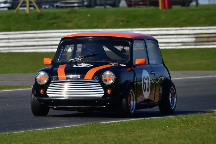 Framed Print : CJ10 4889 Marc Kniese, Morris Mini Framed Print : CJ10 4889 Marc Kniese, Morris Mini