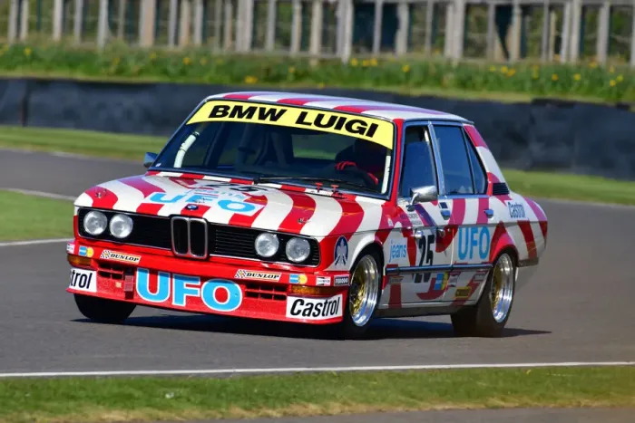Rights Managed : CJ10 5100 Nick Padmore, Chris Ward, BMW 530i Rights Managed : CJ10 5100 Nick Padmore, Chris Ward, BMW 530i