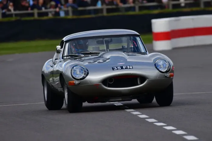 Rights Managed : CJ10 5742 Phil Keen, Jon Minshaw, Jaguar E-Type