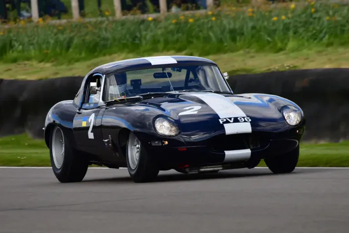 Rights Managed : CJ10 5785 Rob Huff, Chris Lillingston-Price, Jaguar E-Type FHC Rights Managed : CJ10 5785 Rob Huff, Chris Lillingston-Price, Jaguar E-Type FHC