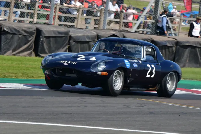 Framed Print : CJ10 8867 Gary Pearson, Alex Brundle, Jaguar E-Type Framed Print : CJ10 8867 Gary Pearson, Alex Brundle, Jaguar E-Type