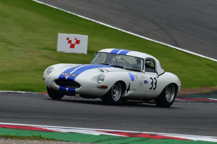 Framed Print : CJ10 9301 Daniel Reinhardt, Dominique Reinhardt, Jaguar E-Type semi-lightweight