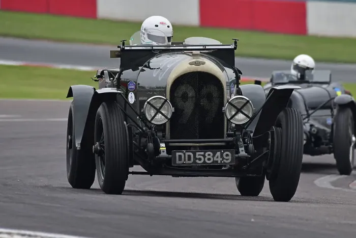 Framed Print : CJ10 9484 Ewen Getley, Bentley 3-4½ litre Framed Print : CJ10 9484 Ewen Getley, Bentley 3-4½ litre