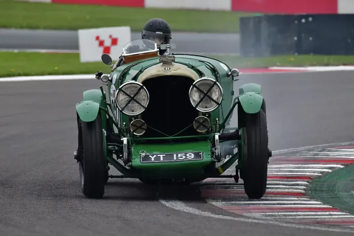 Framed Print : CJ10 9527 Oliver Llewellyn, Bentley 4½ Framed Print : CJ10 9527 Oliver Llewellyn, Bentley 4½