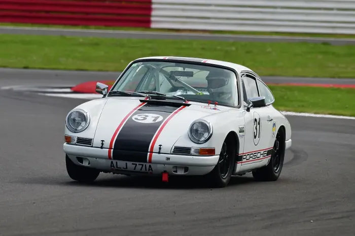 Framed Print : CJ11 0214 Andrew Walton, Porsche 911 Framed Print : CJ11 0214 Andrew Walton, Porsche 911