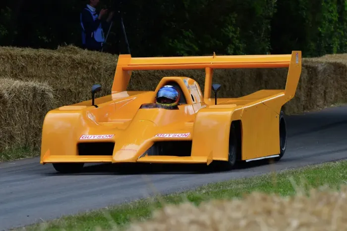 Rights Managed : CJ11 3542 Stephen Hepworth, Hepworth Chevrolet GB1