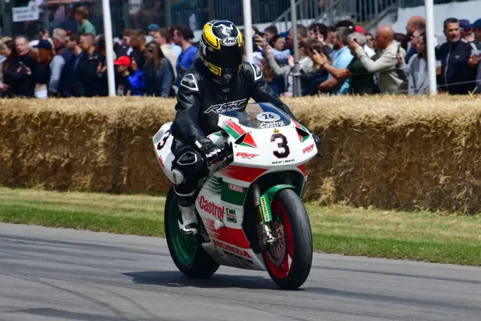 Rights Managed : CJ11 3924 Barry Steels, Honda RC45 Rights Managed : CJ11 3924 Barry Steels, Honda RC45