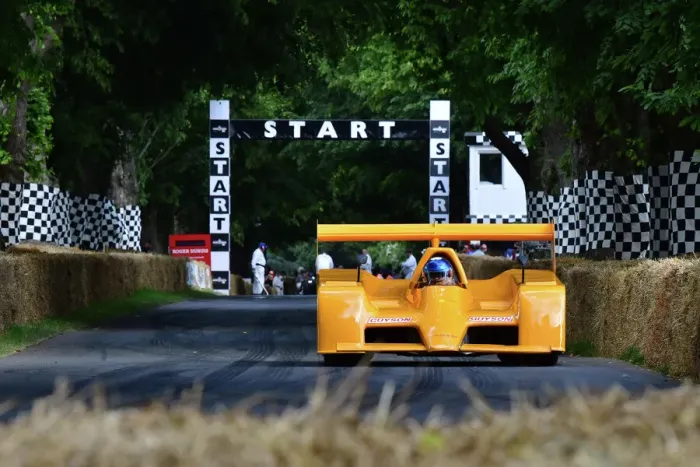 Rights Managed : CJ11 4383 Stephen Hepworth, Hepworth Chevrolet GB1
