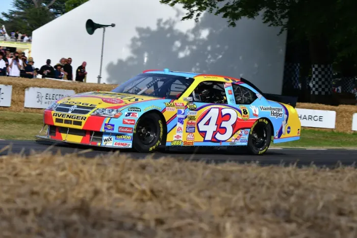 Rights Managed : CJ11 5403 Ross Pannell, Dodge Avenger