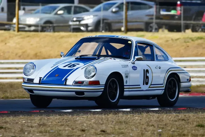 Framed Print : CJ11 6654 Bonamy Grimes, Johnny Mowlem, Porsche 911 Framed Print : CJ11 6654 Bonamy Grimes, Johnny Mowlem, Porsche 911