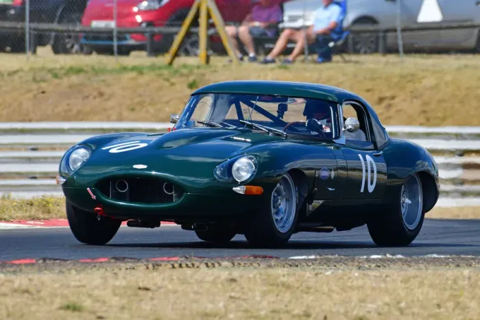Framed Print : CJ11 6660 Lucas Bscher, Adrian Medeiros, Andrew Bentley, Jaguar E-Type
