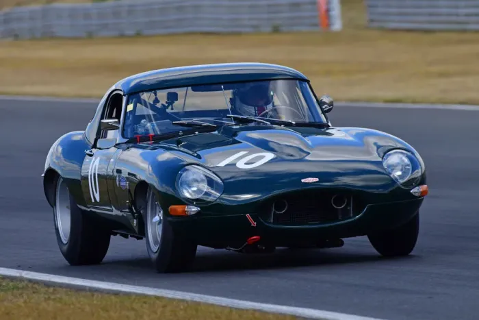 Framed Print : CJ11 6693 Lucas Bscher, Adrian Medeiros, Andrew Bentley, Jaguar E-Type Framed Print : CJ11 6693 Lucas Bscher, Adrian Medeiros, Andrew Bentley, Jaguar E-Type