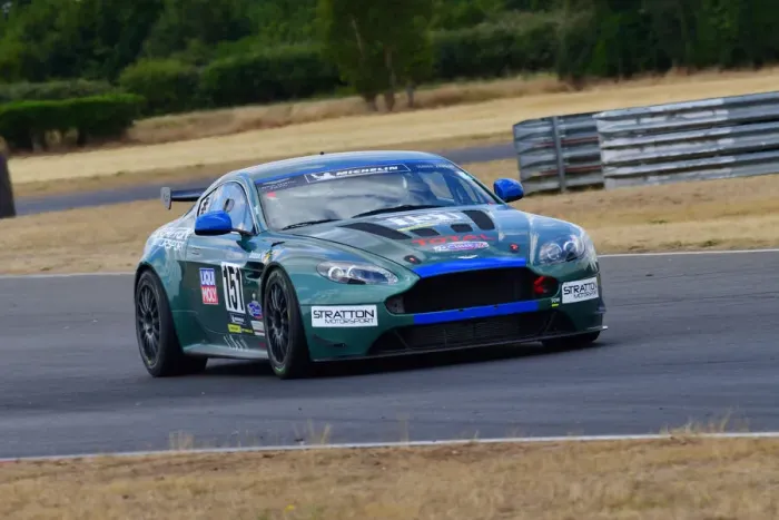Framed Print : CJ11 6728 Richard Taffinder, Aston Martin GT4 Framed Print : CJ11 6728 Richard Taffinder, Aston Martin GT4