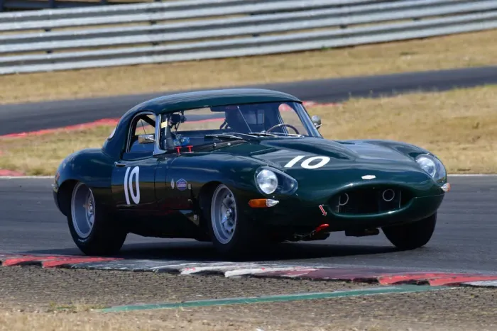 Framed Print : CJ11 6919 Lucas Bscher, Adrian Medeiros, Andrew Bentley, Jaguar E-Type Framed Print : CJ11 6919 Lucas Bscher, Adrian Medeiros, Andrew Bentley, Jaguar E-Type