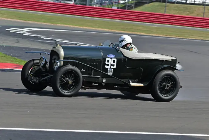 Framed Print : CJ11 8465 Ewen Getley, Bentley 3-4½ Litre Framed Print : CJ11 8465 Ewen Getley, Bentley 3-4½ Litre