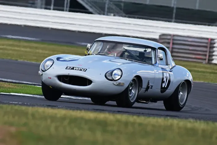 Framed Print : CJ11 9133 Jonathan Mitchell, Jaguar E-Type Framed Print : CJ11 9133 Jonathan Mitchell, Jaguar E-Type