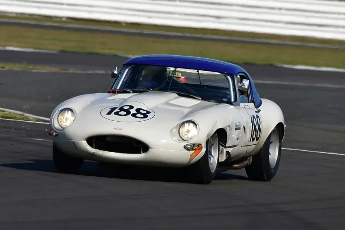 Framed Print : CJ11 9243 Richard Kent, Chris Ward, Jaguar E-Type Framed Print : CJ11 9243 Richard Kent, Chris Ward, Jaguar E-Type