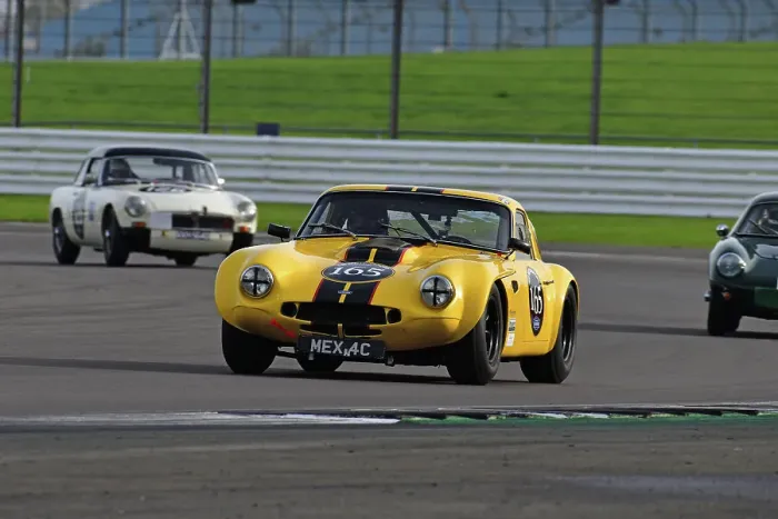 Framed Print : CJ12 3562 Charles Allison, Peter Thompson, TVR Griffith 400 Framed Print : CJ12 3562 Charles Allison, Peter Thompson, TVR Griffith 400