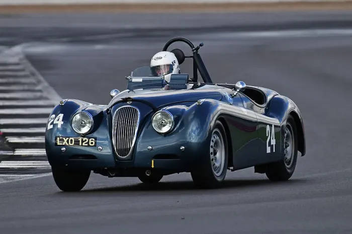 Framed Print : CJ12 4139 Thomas Ward, Jaguar XK120 Ecurie Ecosse Framed Print : CJ12 4139 Thomas Ward, Jaguar XK120 Ecurie Ecosse