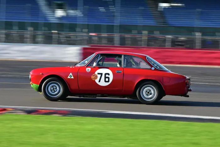 Framed Print : CJ12 4171 David Irwin, Alfa Romeo 2000 GTV Framed Print : CJ12 4171 David Irwin, Alfa Romeo 2000 GTV
