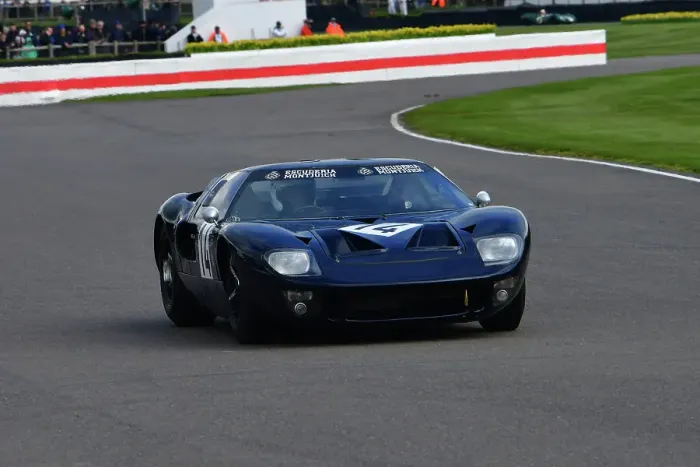 Rights Managed : CJ12 5003 Simon Hadfield, Joaquin Folch-Rusinol i Corachan, Ford GT40 Rights Managed : CJ12 5003 Simon Hadfield, Joaquin Folch-Rusinol i Corachan, Ford GT40