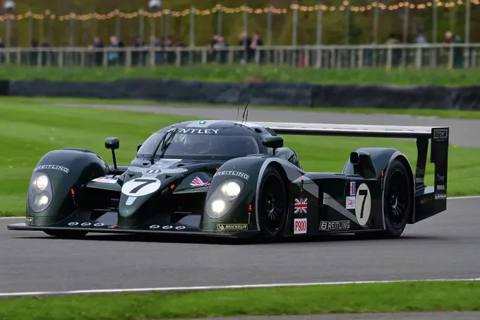 Rights Managed : CJ12 5897 Bentley Speed 8