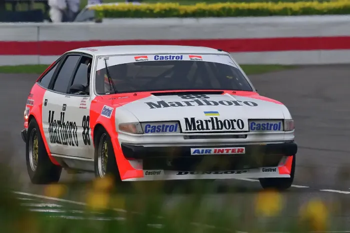 Rights Managed : CJ12 6683 Nick Sleep, Rover 3500 SD1 Rights Managed : CJ12 6683 Nick Sleep, Rover 3500 SD1
