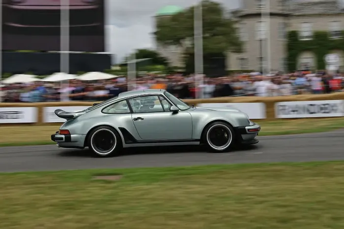 Rights Managed : CJ12 9759 Mazen Fawaz, Marino Franchitti, Singer Porsche 911 Turbo Study Rights Managed : CJ12 9759 Mazen Fawaz, Marino Franchitti, Singer Porsche 911 Turbo Study