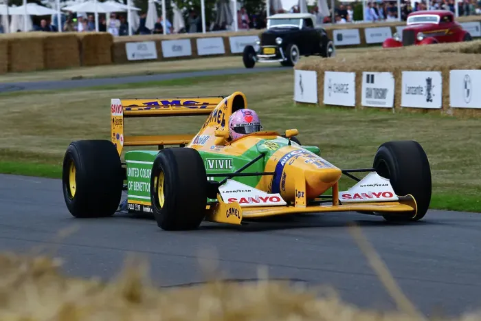Rights Managed : CJ12 9947 Lorina McLaughlin, Benetton-Ford B192 Rights Managed : CJ12 9947 Lorina McLaughlin, Benetton-Ford B192