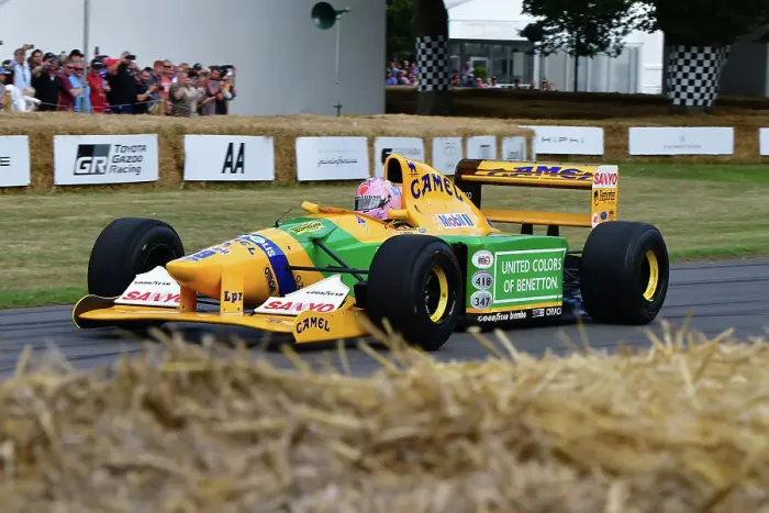 Rights Managed : CJ13 0048 Lorina McLaughlin, Benetton-Ford B192 Rights Managed : CJ13 0048 Lorina McLaughlin, Benetton-Ford B192