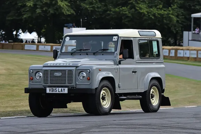 Rights Managed : CJ13 0102 Land Rover Classic Defender Works V8 70th Edition Rights Managed : CJ13 0102 Land Rover Classic Defender Works V8 70th Edition