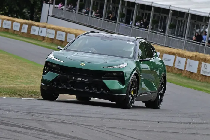 Rights Managed : CJ13 0149 Lotus Eletre R Rights Managed : CJ13 0149 Lotus Eletre R