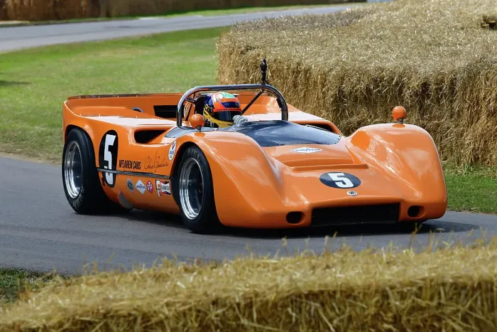 Rights Managed : CJ13 0542 Karun Chandhok, McLaren-Chevrolet M6B Rights Managed : CJ13 0542 Karun Chandhok, McLaren-Chevrolet M6B
