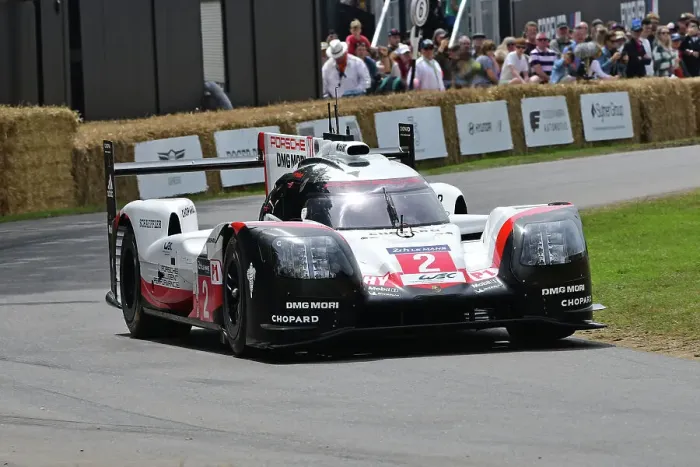 Rights Managed : CJ13 0656 Porsche 919 Hybrid Rights Managed : CJ13 0656 Porsche 919 Hybrid