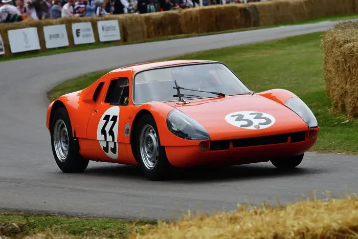 Rights Managed : CJ13 0689 Philip Basil, Porsche 904 Carrera GTS Rights Managed : CJ13 0689 Philip Basil, Porsche 904 Carrera GTS