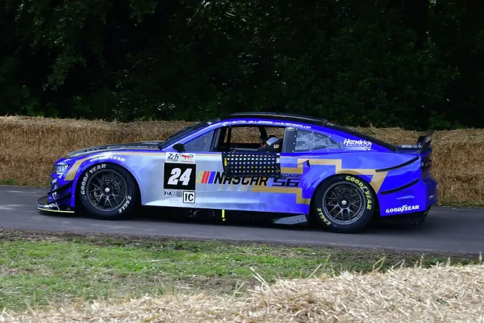 Rights Managed : CJ13 0780 Jenson Button, Mike Rockenfeller, Chevrolet Camaro ZL1 Rights Managed : CJ13 0780 Jenson Button, Mike Rockenfeller, Chevrolet Camaro ZL1