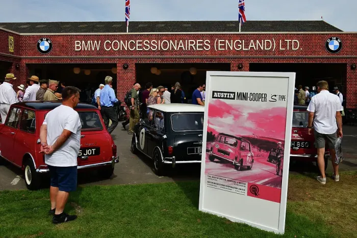 Rights Managed : CJ13 0951 BMW Concessionaires England Ltd Rights Managed : CJ13 0951 BMW Concessionaires England Ltd