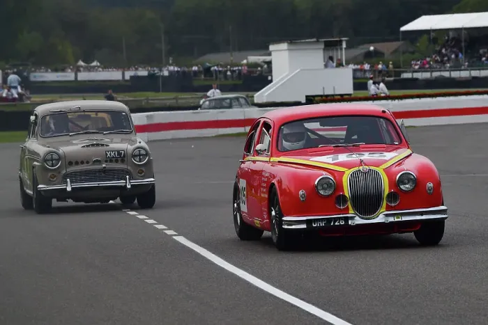 Rights Managed : CJ13 1858 Peter James, Richard Attwood, Jaguar Mk1
