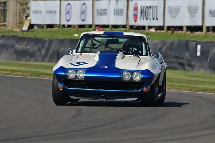 Rights Managed : CJ13 2712 Craig Davies, Tom Ingram, Chevrolet Corvette Sting Ray Rights Managed : CJ13 2712 Craig Davies, Tom Ingram, Chevrolet Corvette Sting Ray