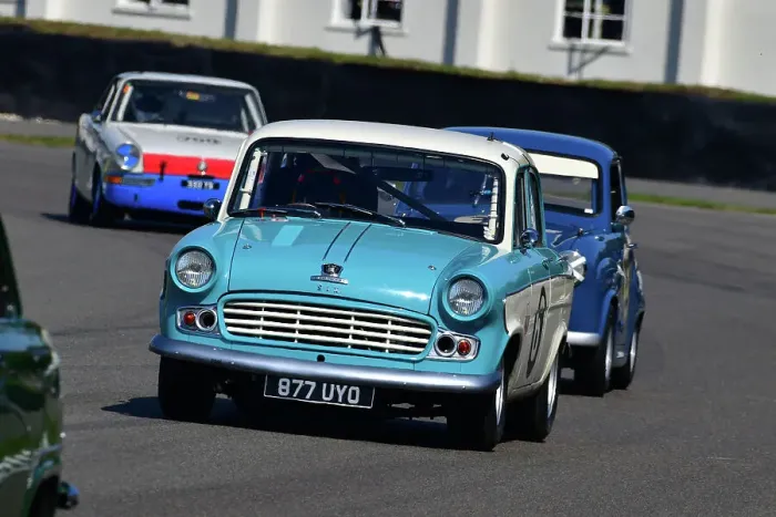 Rights Managed : CJ13 2734 Karun Chandhok, James Colburn, Standard Vanguard Six Rights Managed : CJ13 2734 Karun Chandhok, James Colburn, Standard Vanguard Six