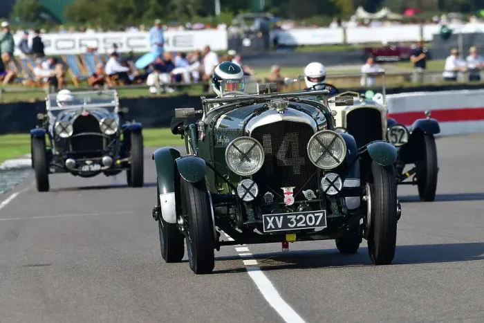 Rights Managed : CJ13 2952 Katarina Kyvalova, Georgina Bradfield, Bentley 4½ Litre Le Mans Rights Managed : CJ13 2952 Katarina Kyvalova, Georgina Bradfield, Bentley 4½ Litre Le Mans