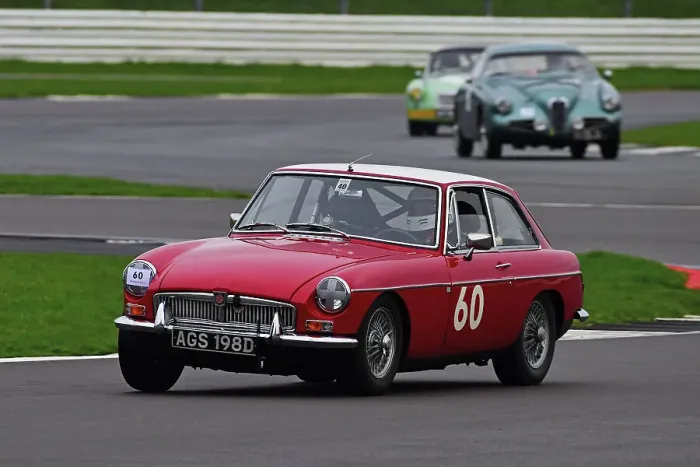 Framed Print : CJ13 4201 Roger Tushingham, MG B GT Framed Print : CJ13 4201 Roger Tushingham, MG B GT