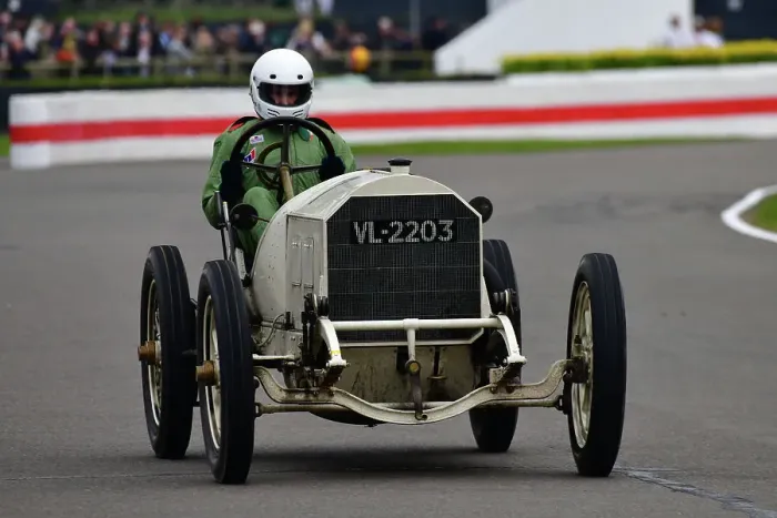 Rights Managed : CJ13 5031 Ben Collings, Mercedes 120hp Rights Managed : CJ13 5031 Ben Collings, Mercedes 120hp