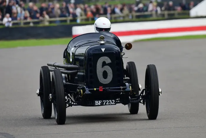 Rights Managed : CJ13 5046 Ian Balmforth, Hudson Super Six Rights Managed : CJ13 5046 Ian Balmforth, Hudson Super Six