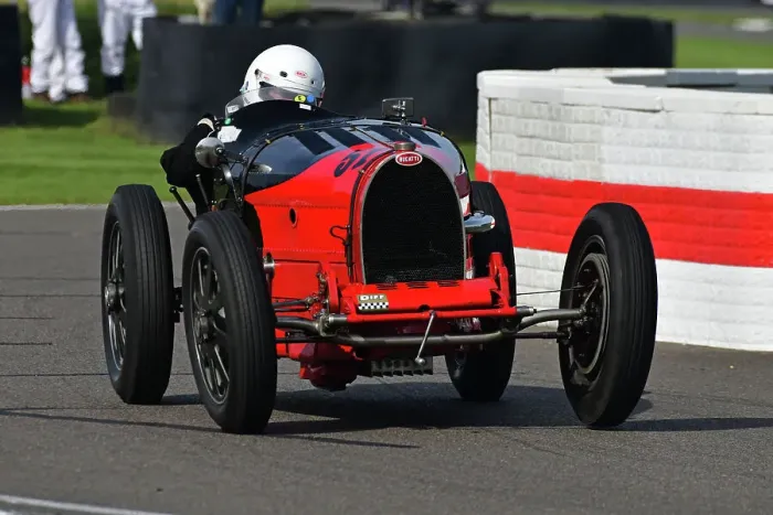 Rights Managed : CJ13 5568 Timothy Dutton, Bugatti Type 51