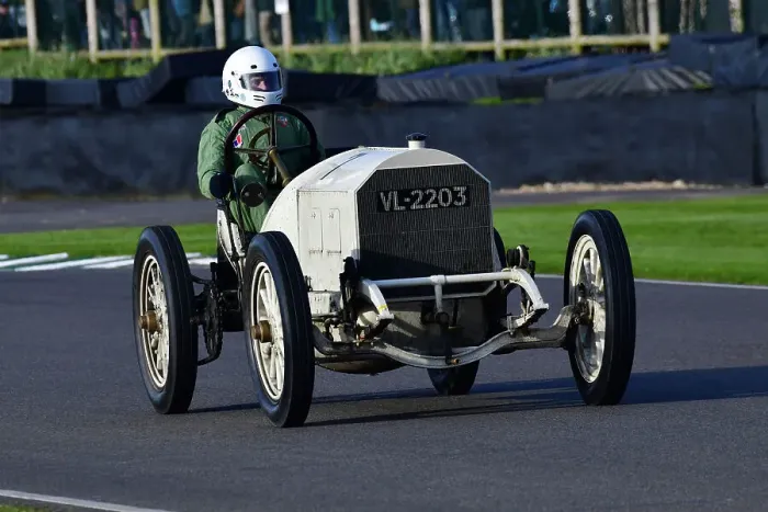 Rights Managed : CJ13 5789 Ben Collings, Mercedes 120hp Rights Managed : CJ13 5789 Ben Collings, Mercedes 120hp