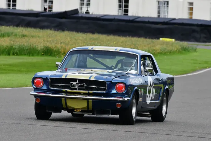 Rights Managed : CJ13 6184 Beau Parry, Ashley Sutton, Ford Mustang